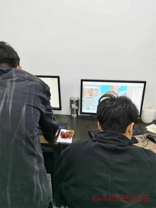 学员们迎来月末冲刺时刻：精雕浮雕培训再掀学习热潮